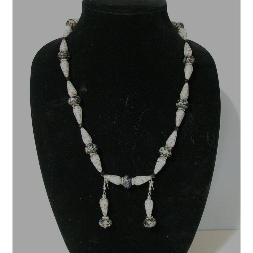 White & Black Marble-Style Stone Beaded Necklace With Matching Earrings